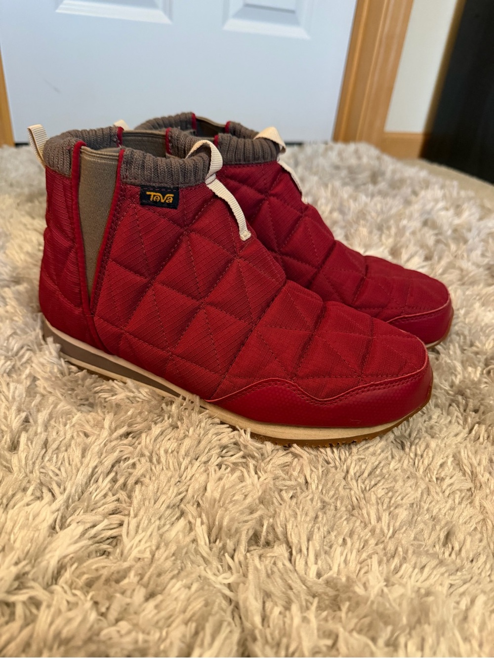 Teva Women’s Quilted Red Insulated Slip-On Boots